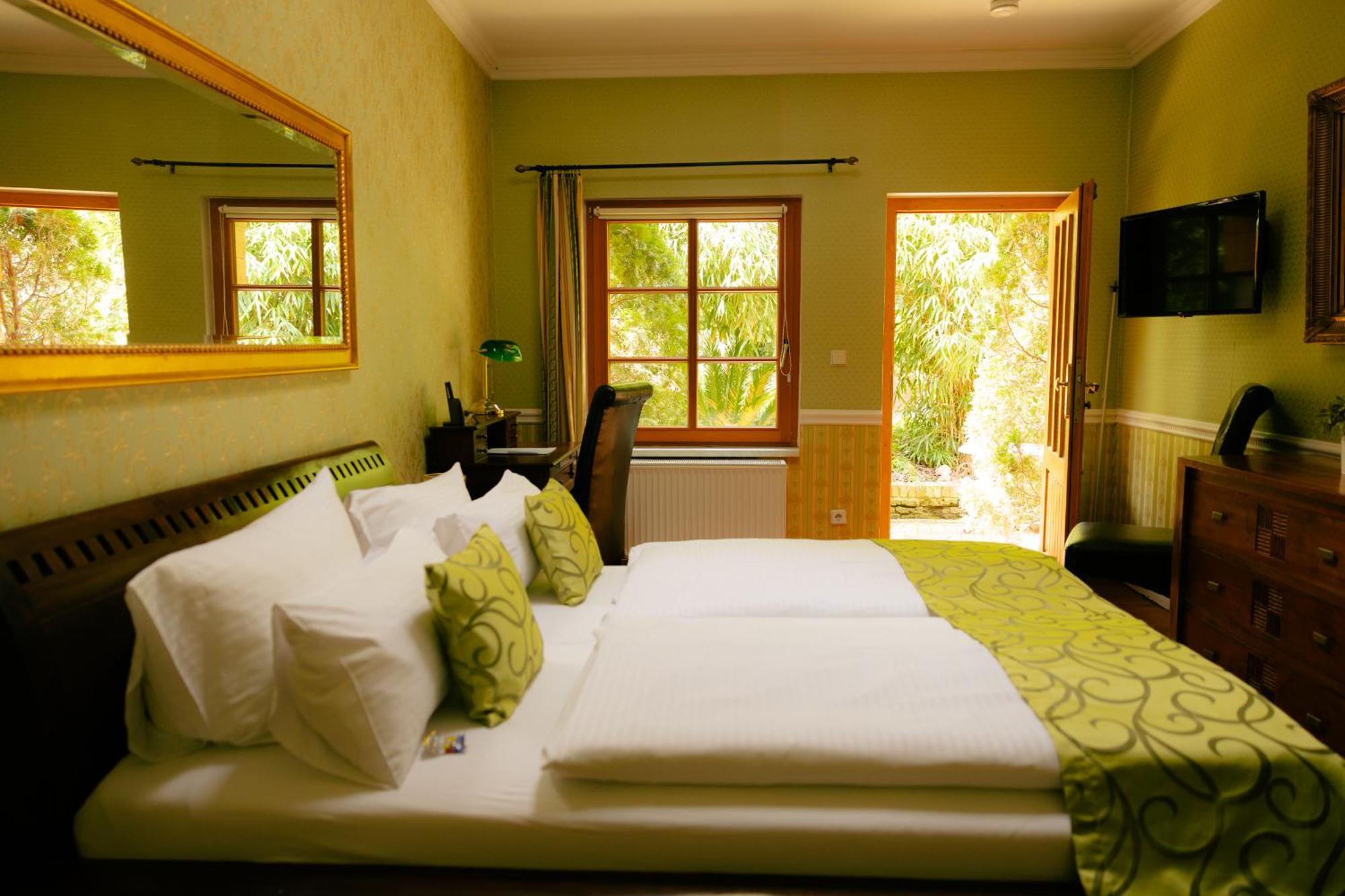 Double Room with Garden View